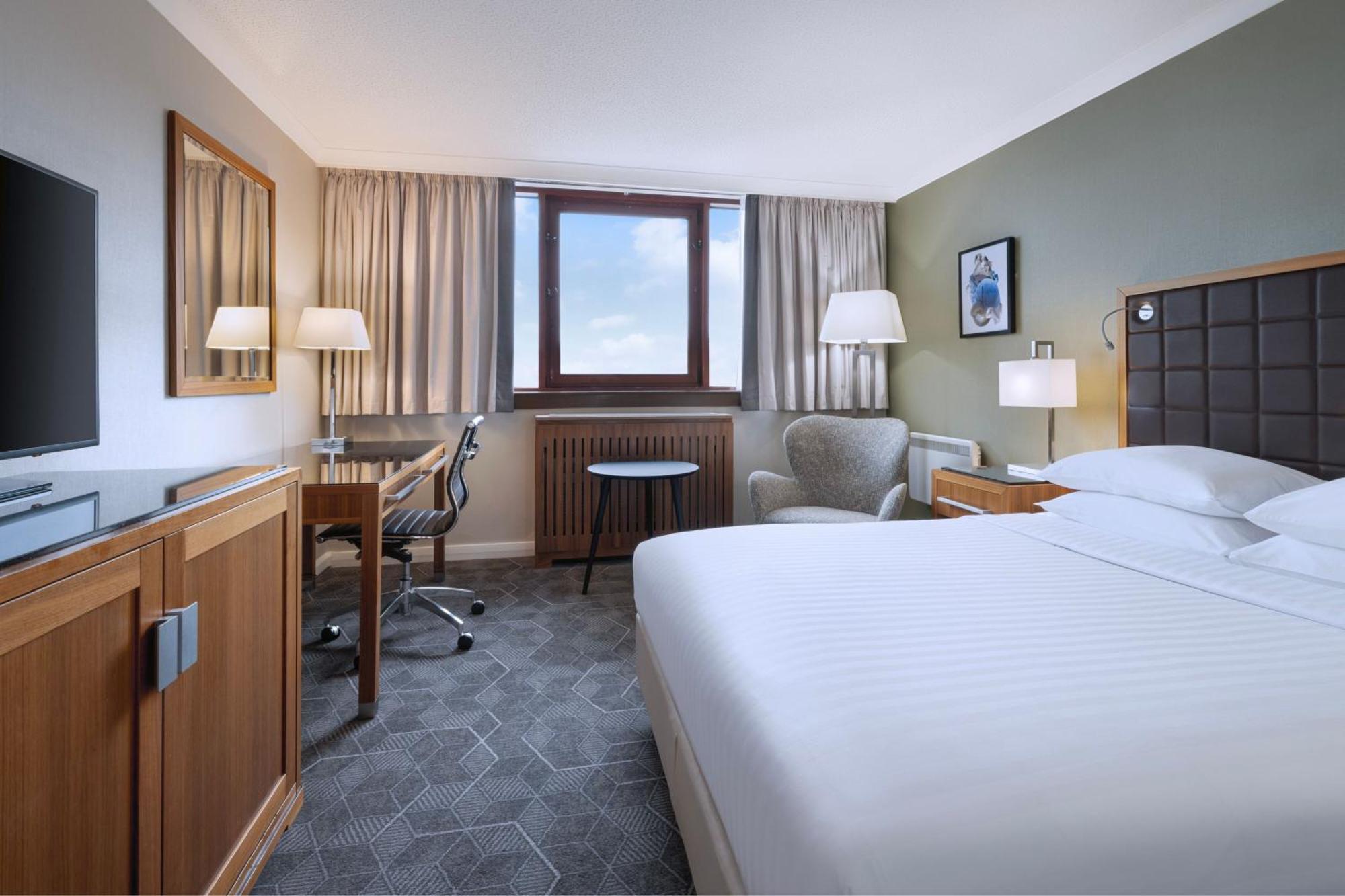 Delta By Marriott Hotel 4*